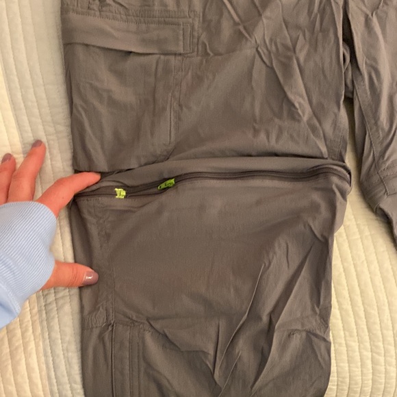 Like New REI WOMENS hiking pants - Picture 6 of 7